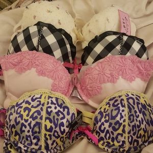 Victoria Secret bra lot